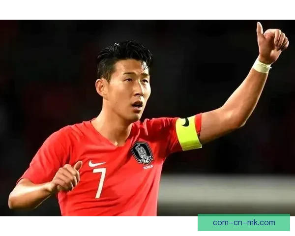 孙兴慜热刺更衣室激励时刻曝光鼓舞队友展现领袖风范