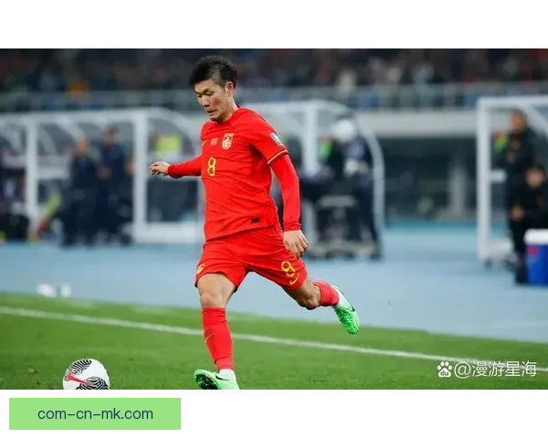 李源一在国足比赛中染红被罚下 赛后引发广泛讨论与争议